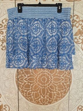 Alice + Olivia Blue and White Tiered Mini Skirt